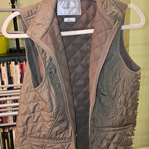 Women's Van Heusen Quilted Vest size M - Picture 2 of 3